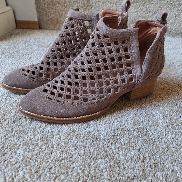 Jeffrey Campbell Shoes - Jeffrey Campbell Taggart Ankle Boots. Taupe suede. Cutouts. Womens size 7